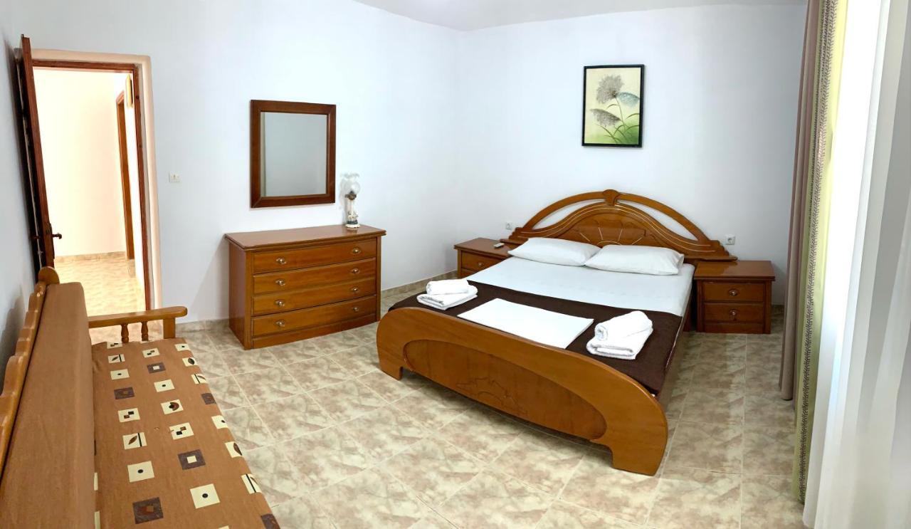 Duka Apts Sarandë Exterior foto